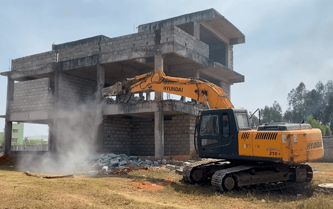17 New Villa's Demolition